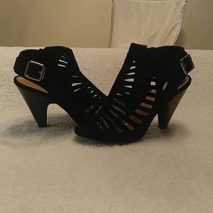 3 1/2inch black suede shoe